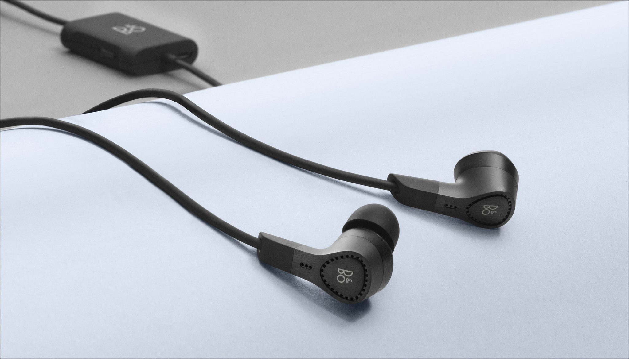 B&O Go Slim, Stylish And Silent With E4 Buds