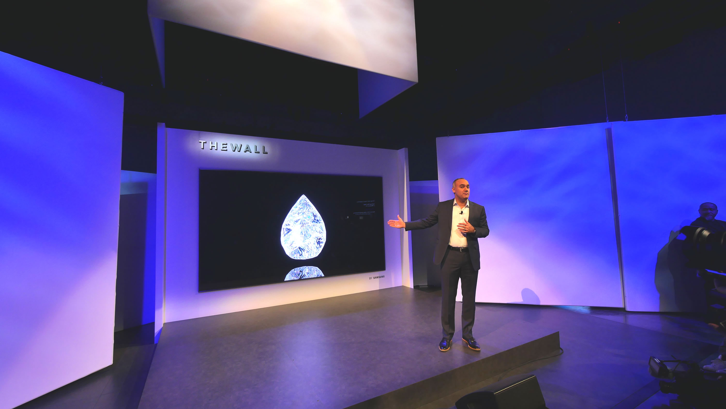Samsung Intro’s New 8K & MicroLED TV Technology At CES, It’s Impressive