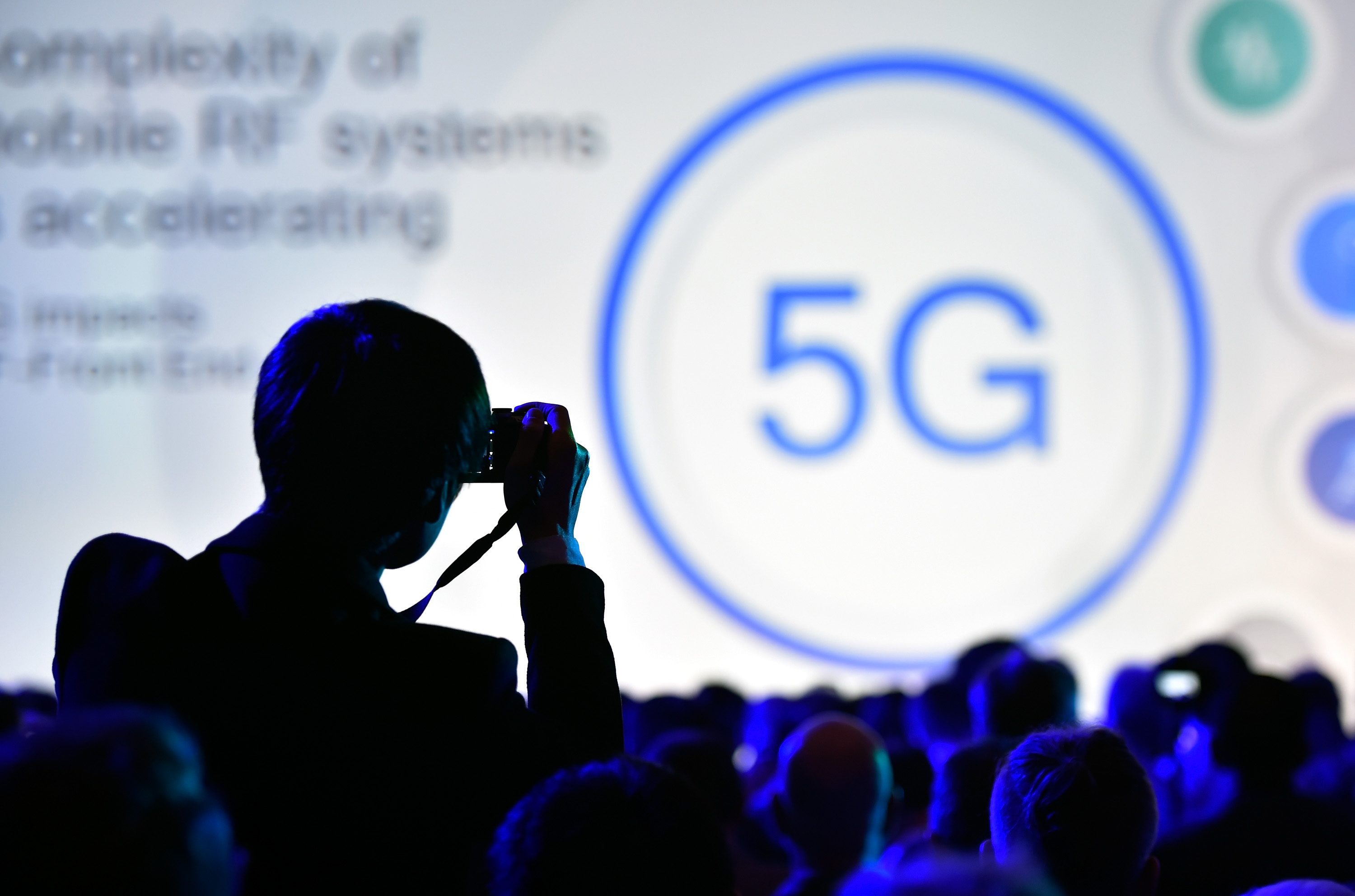 5G Press 2 New Qualcomm 2nd Gen 7Gbps 5G Modem Revealed, But Not For iPhones