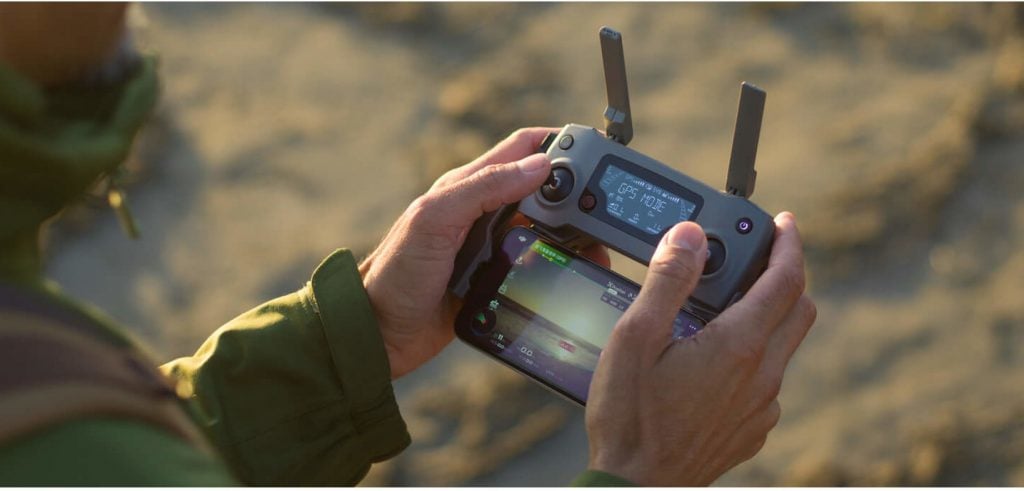 mavic 2 controller 1024x491 DJI Unveils New Mavic 2 Drones