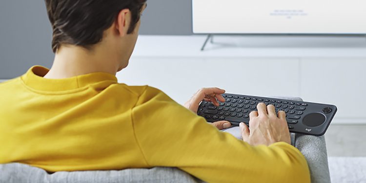 K600 1 e1539655133600 REVIEW: Logitech K600 A New TV Keyboard That’s Ahead of Its Time