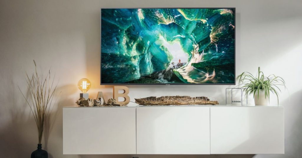 samsung ru800 1024x536 Samsung Unveil 2019 QLED 8K & 4K TV Pricing