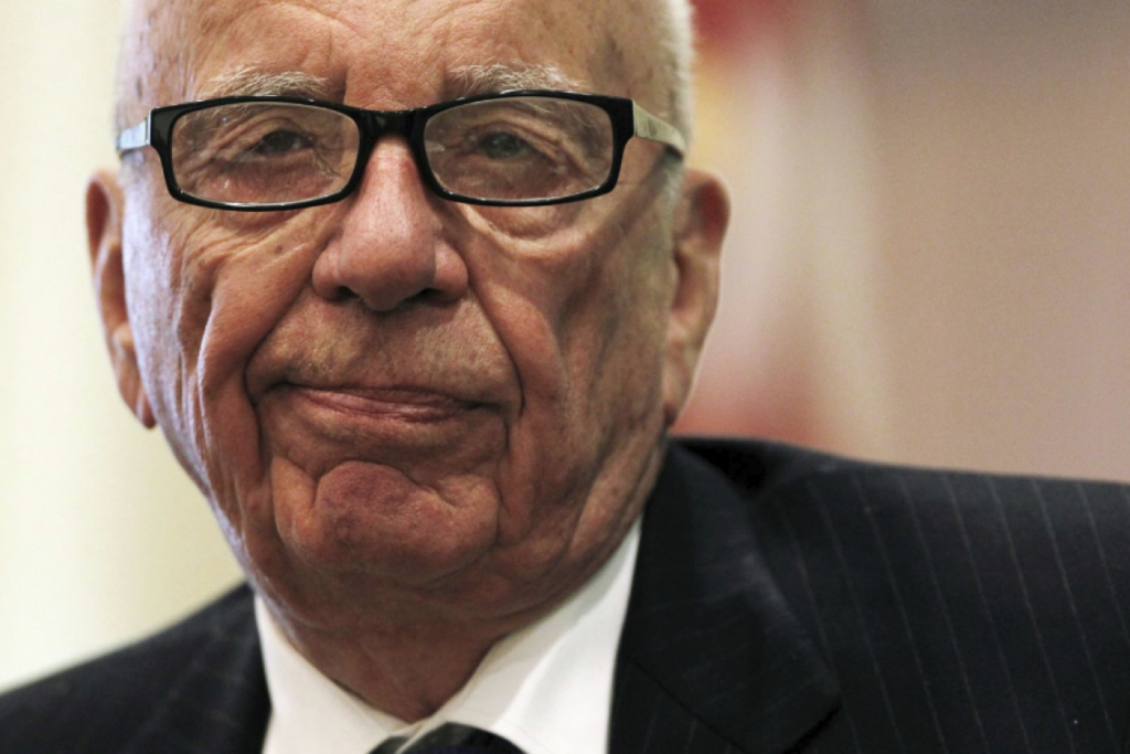 Murdoch To Make Headlines For Facebook News Feed