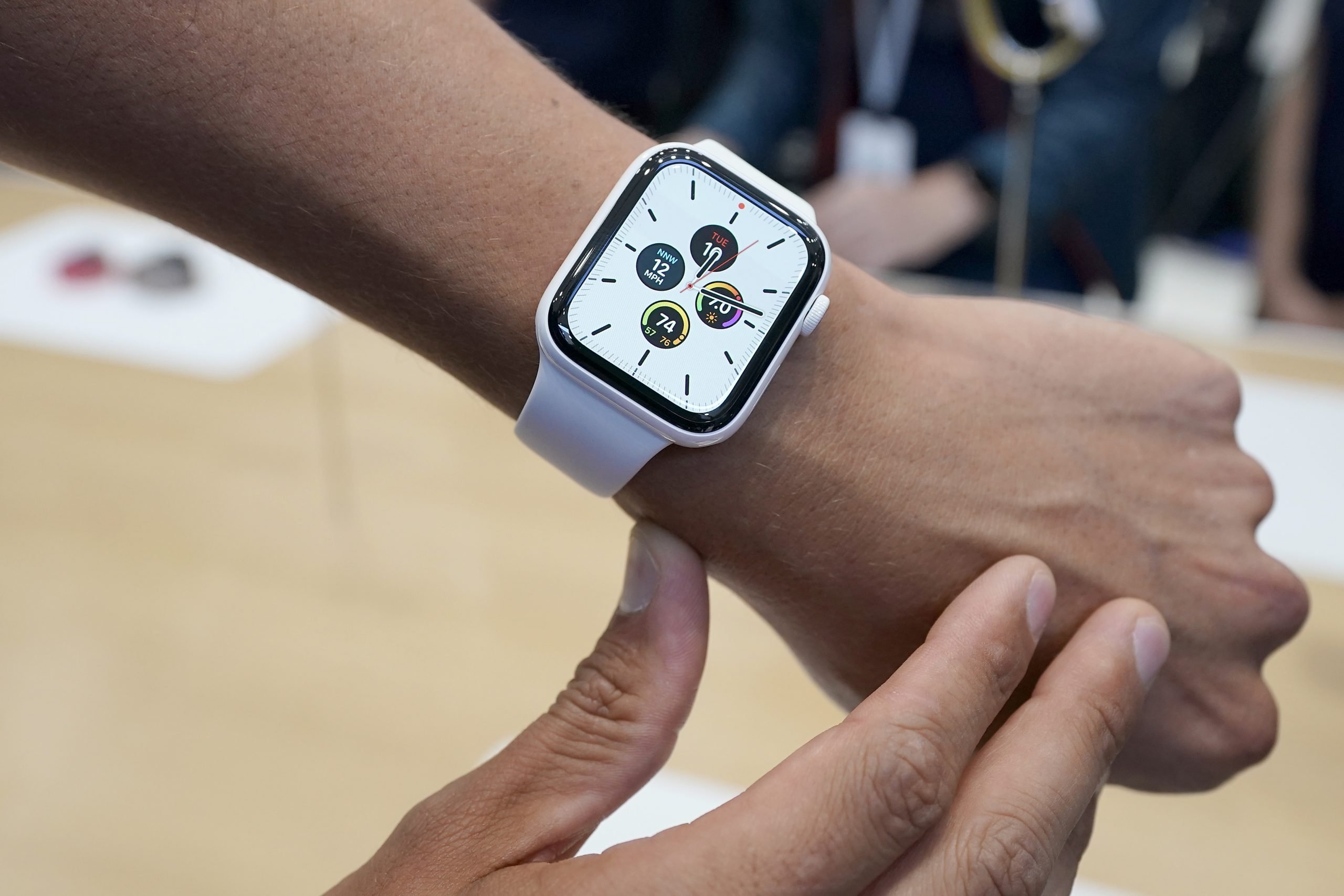 Apple Watch Leaks Patent Reveals Redesign channelnews