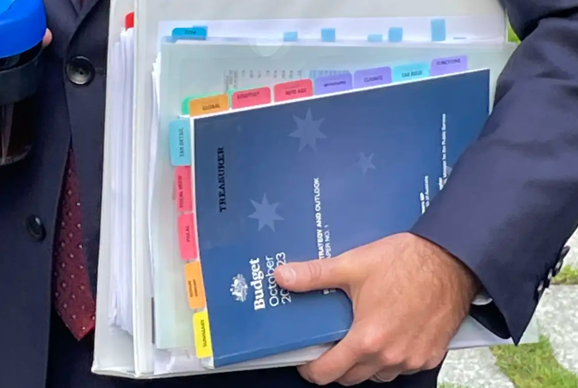 Consumer Confidence Drops Ahead Of Budget