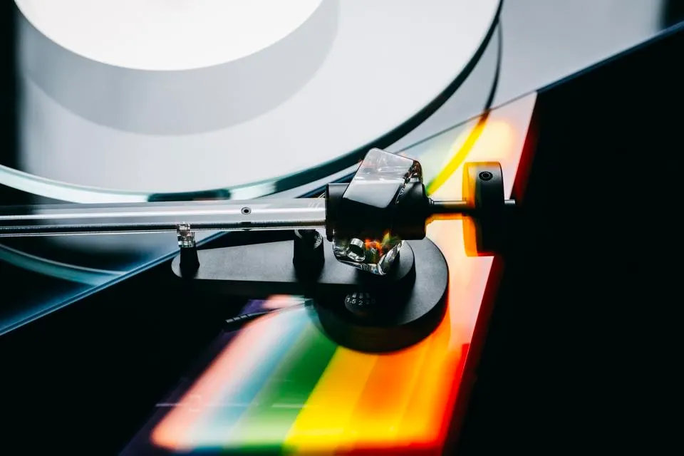 %name Pro Ject Introduces Pink Floyd Inspired Turntable