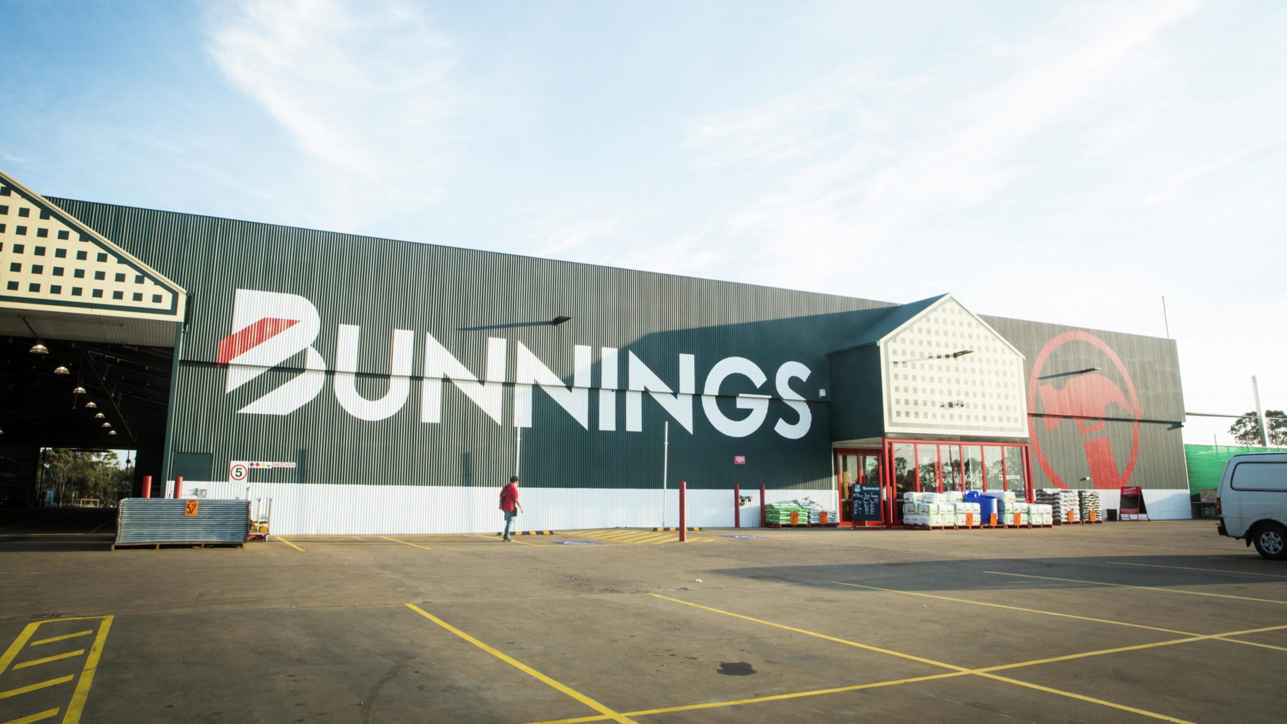 Bunnings Worker’s Injury Claim Threatens Bonus