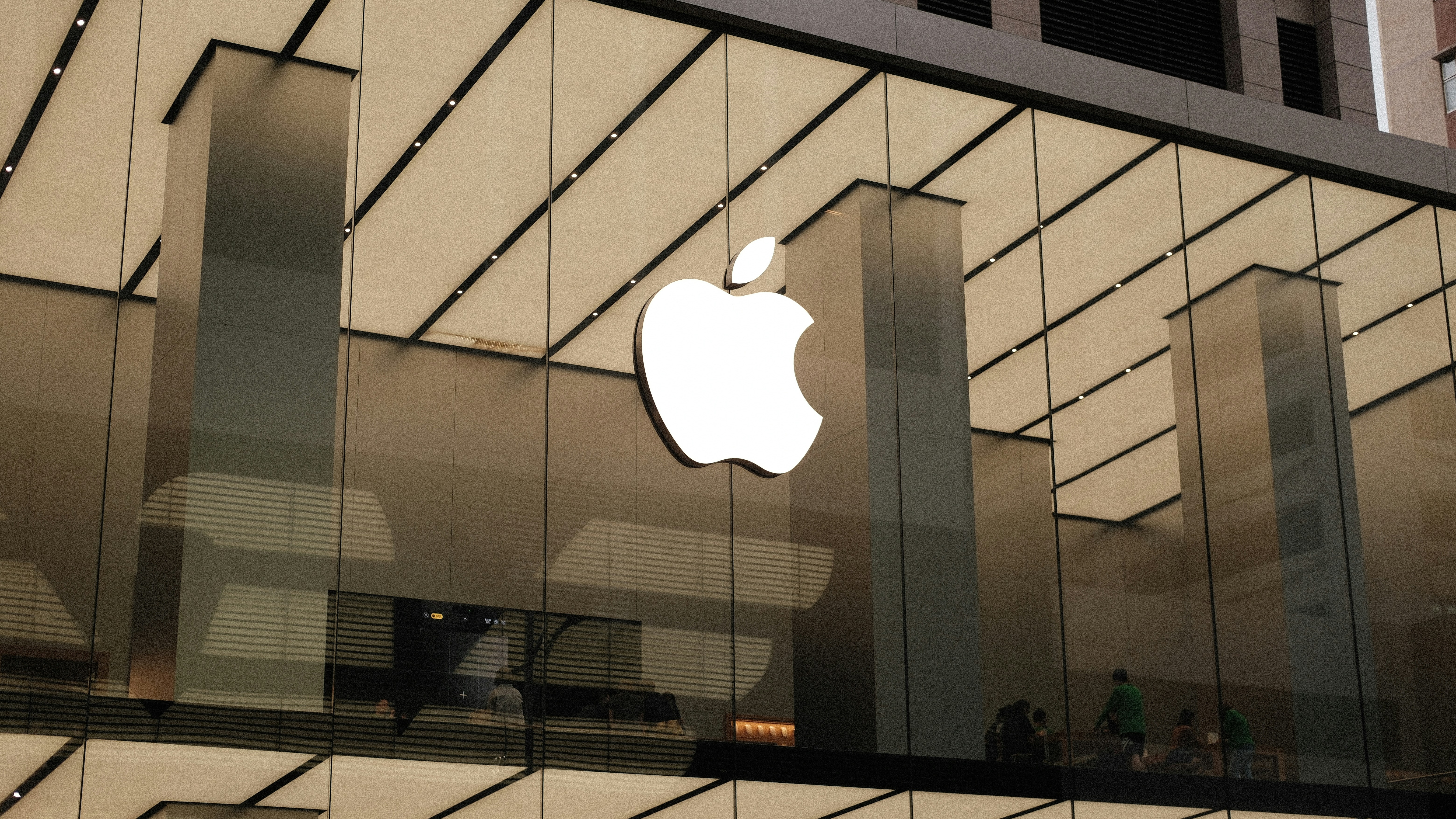 Apple Faces Second Copyright Lawsuit Over AI Training