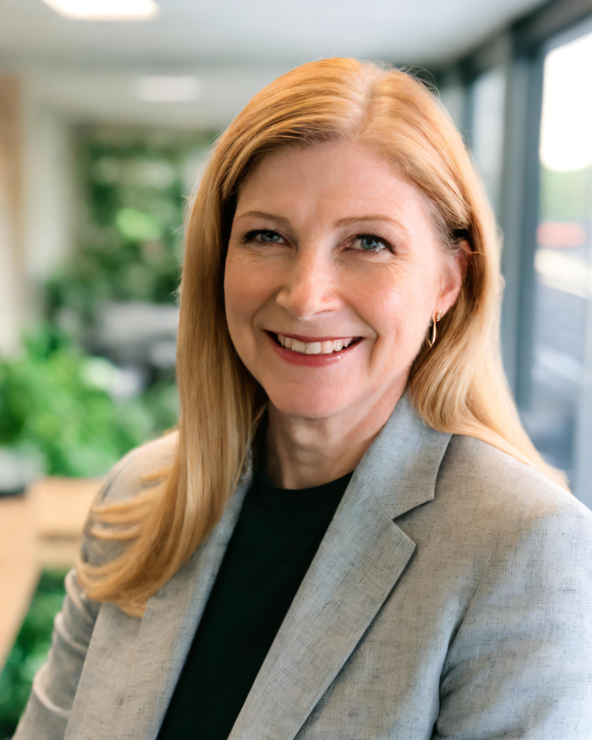 Dr Sue Keay