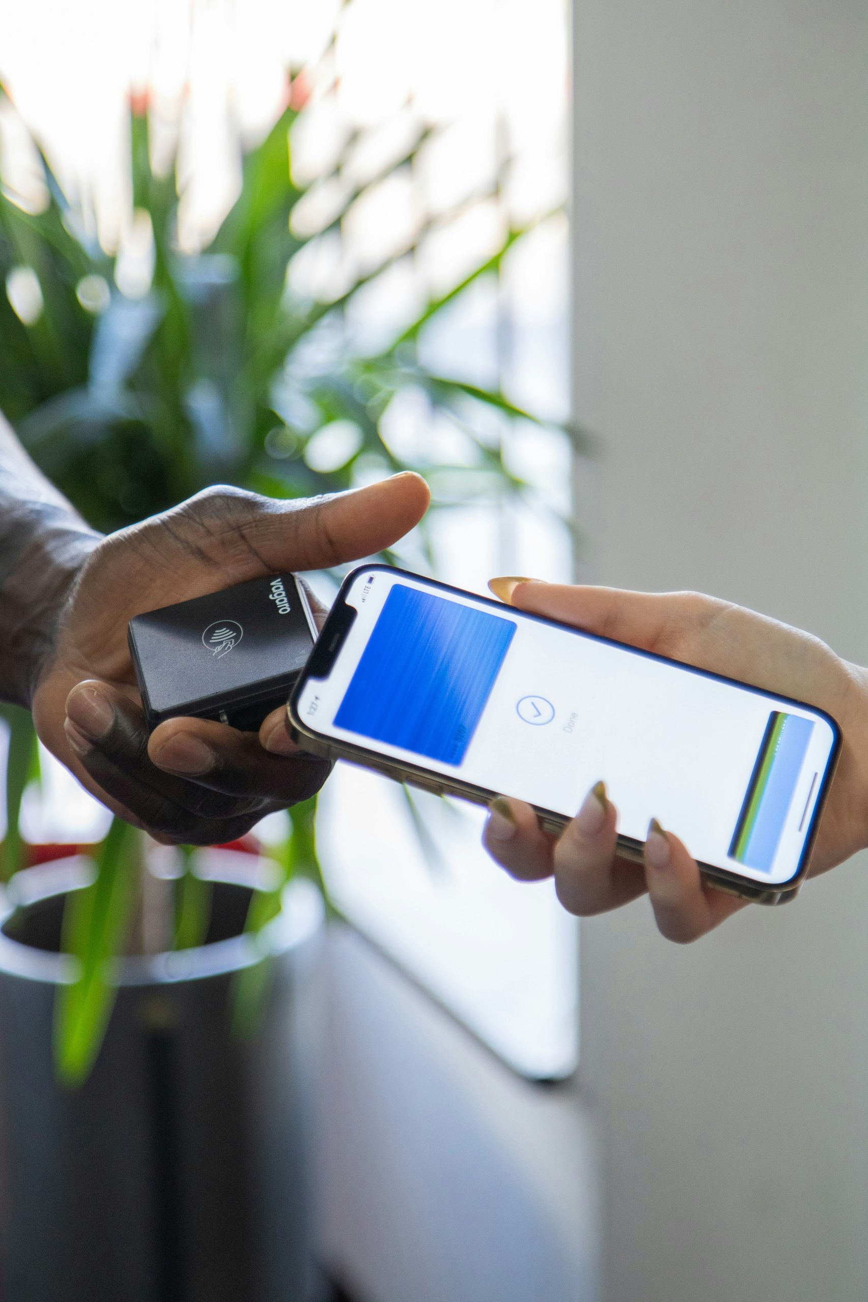 Apple Plans Bill-Splitting Tool For iPhone Users